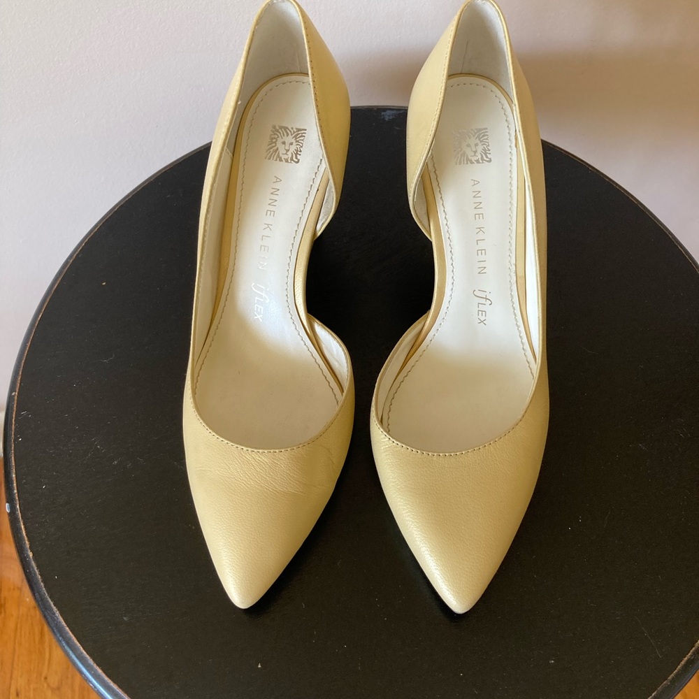 Anne Klein Cream Heels Timeless Elegance